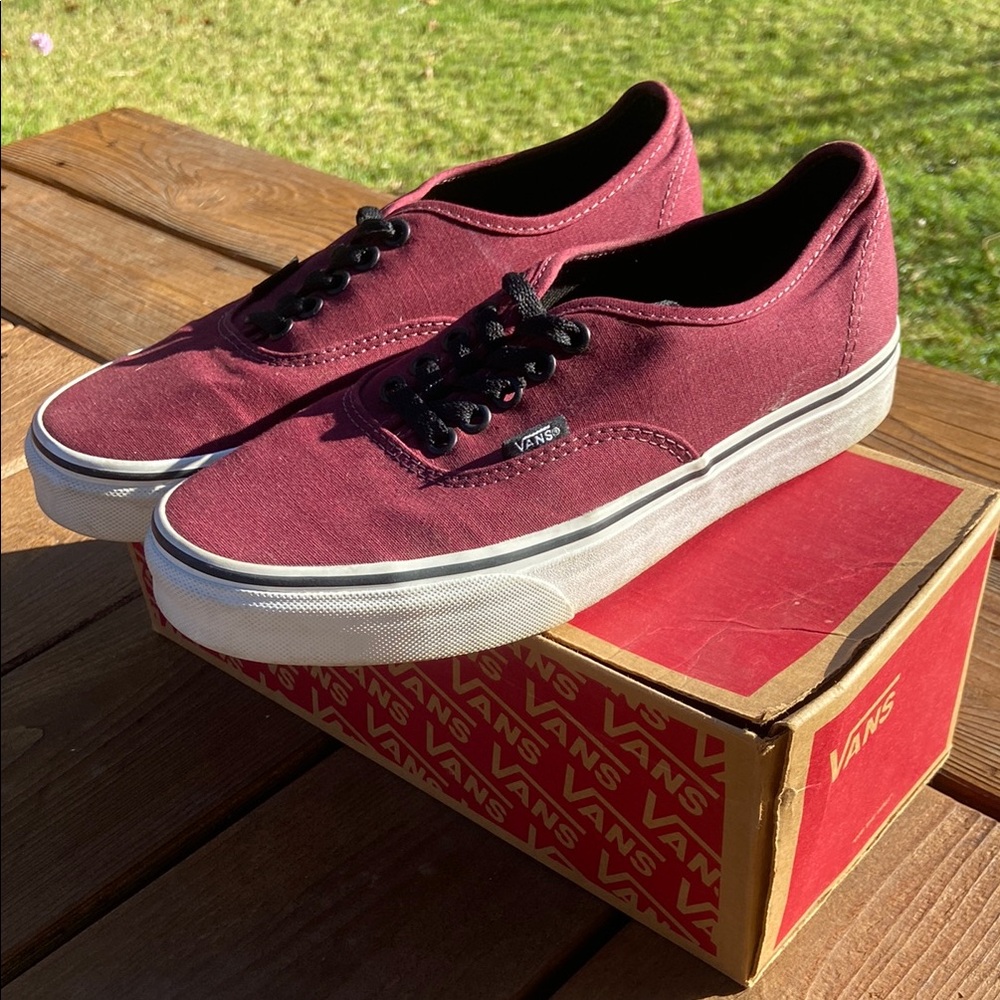 Vans Men's Maroon Canvas Sneakers